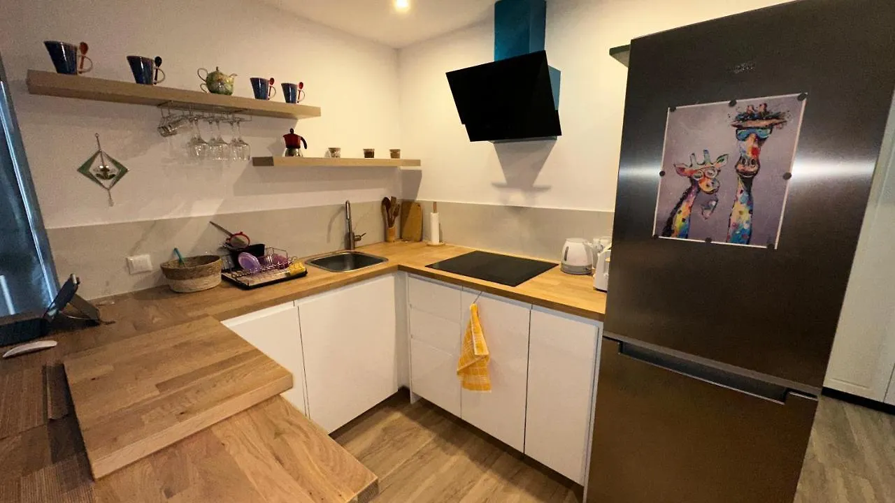 Air-Conditioned, Remarkably Beautiful Apartment, Fibre Wi-Fi, Pool Arona  Arona (Tenerife)